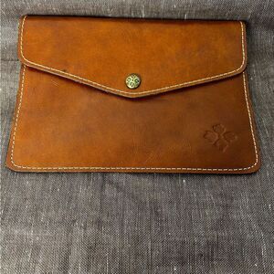 Patricia Nash Heritage Envelope pouch wallet Italian tan leather